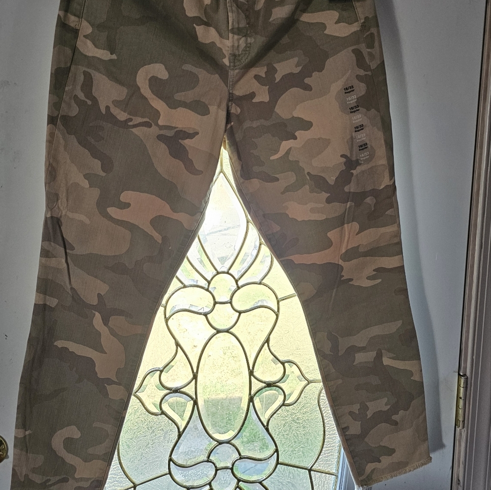 Pants - Picture 4 of 4